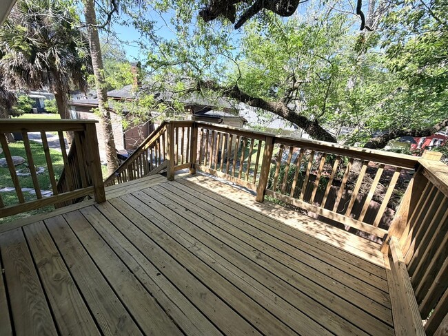 Photo - Upstairs 2BR/1BA Riverside Duplex Apartment