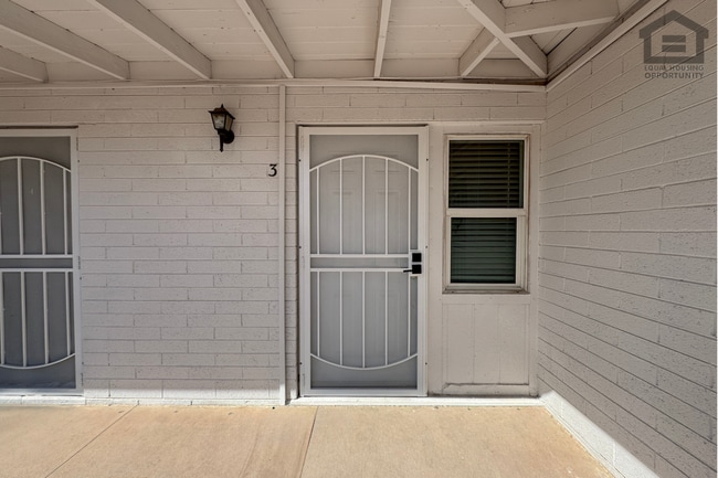 1320 N 48th Pl Unit 1320 N 48th Pl Unit 3
