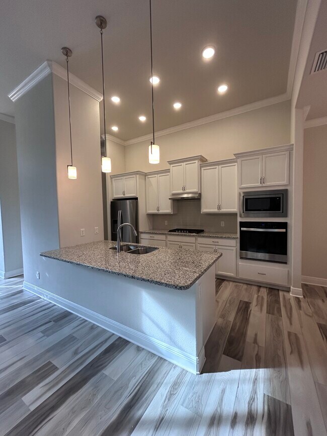 Photo - 203 W Mickey Mantle Path