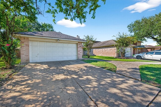 Photo - 20115 Beechview Ln