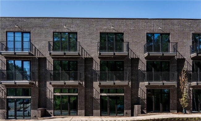 Building Photo - 1160 Gracewood Ave SE Unit 111