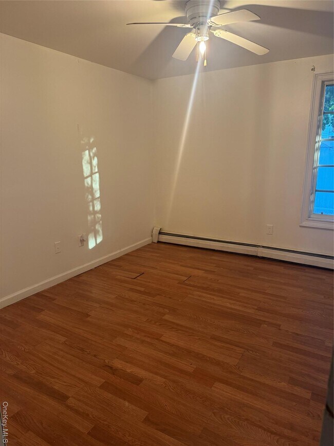 Photo - 98 Casement Ave Apartamento