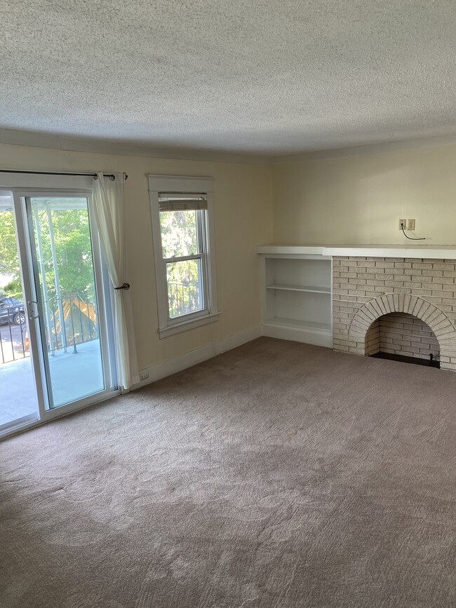 Photo - 237 Lovering Ave Unit Upper
