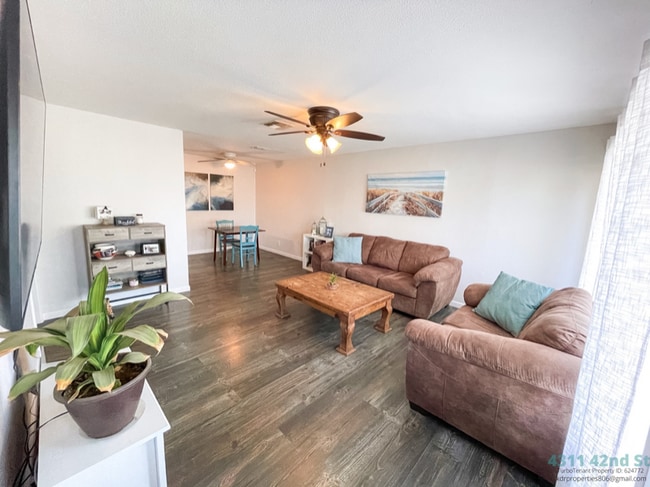 Photo - 4311 42nd St