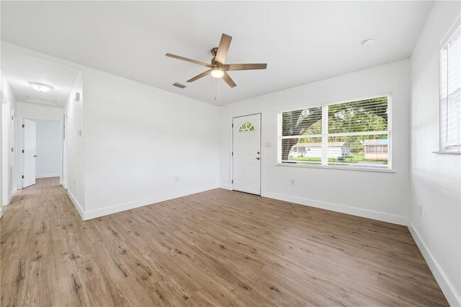 Photo - 1009 Nebraska St