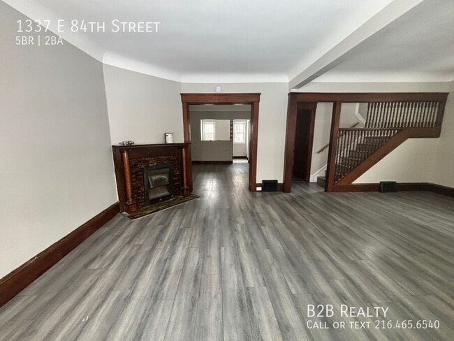 Photo - 1337 E 84th St