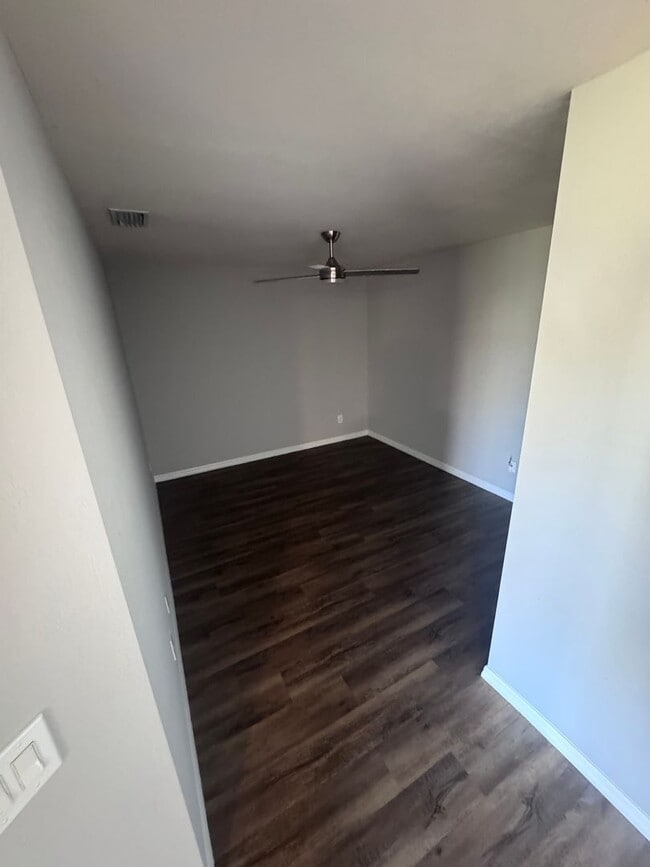 Photo - 338 Harold Ave S