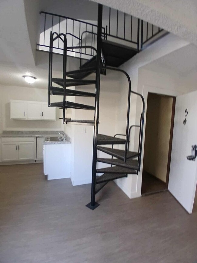 Photo - 901 Virginia St Unit 5