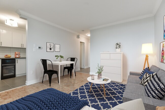 Photo - Prince Arthur Unit 01602