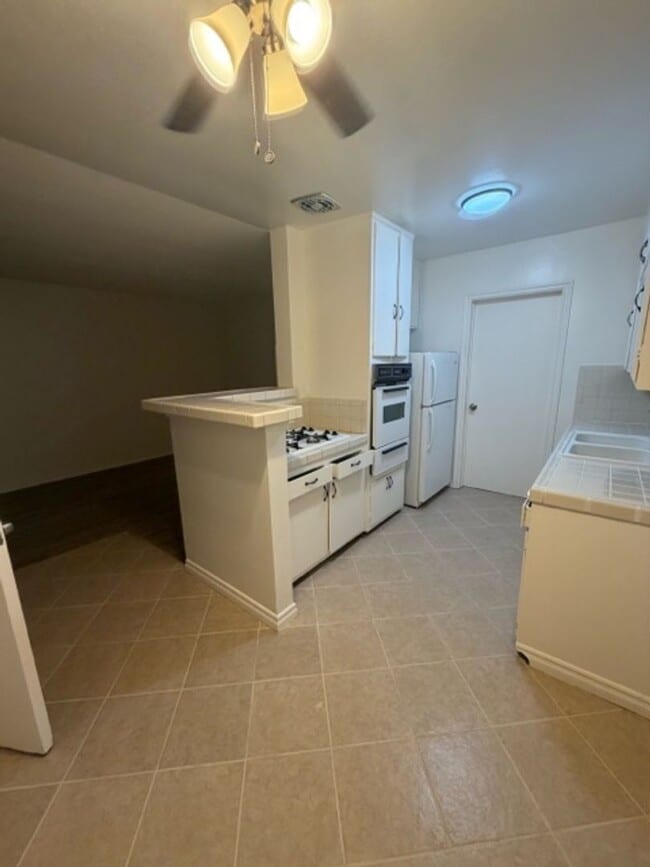 Photo - 1 BDRM, 1 BA AVAILABLE! Unit 5511-05