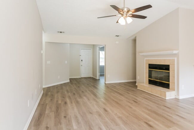Photo - 11846 Marabou Ct N
