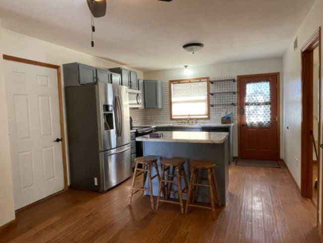 Photo - 1610 N Hume Ave