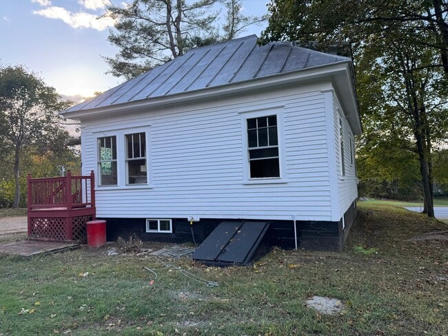 Photo - 619 Riverside Dr