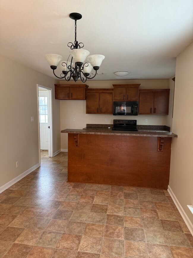 Photo - 1240 Ball Park Ave NE