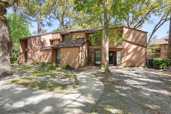 Photo - 8 Fairways Cir Unit 8