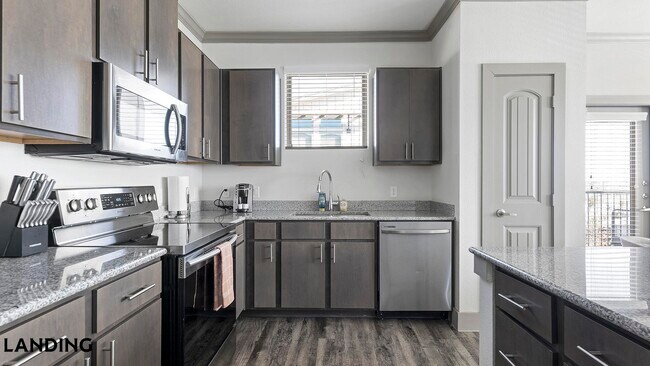 Photo - 12500 Shadowglen Trce Unidad 10308