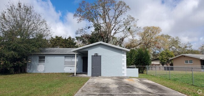 Building Photo - Three Bedroom with Bonus Room Rental