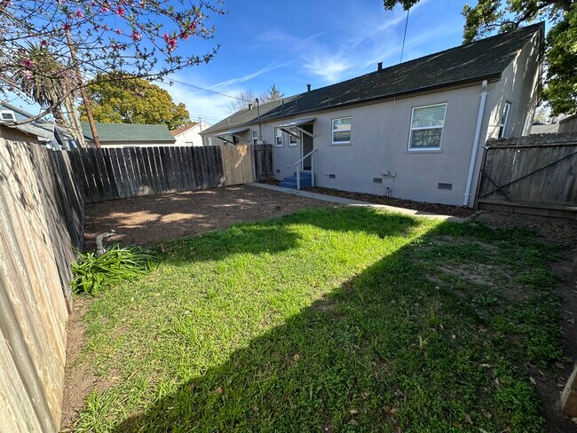 Photo - 209 Eureka Ave