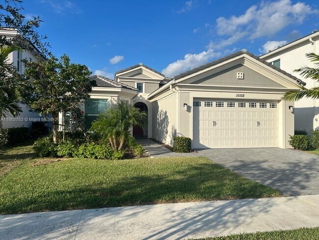 Building Photo - 15558 Goldfinch Cir Rental