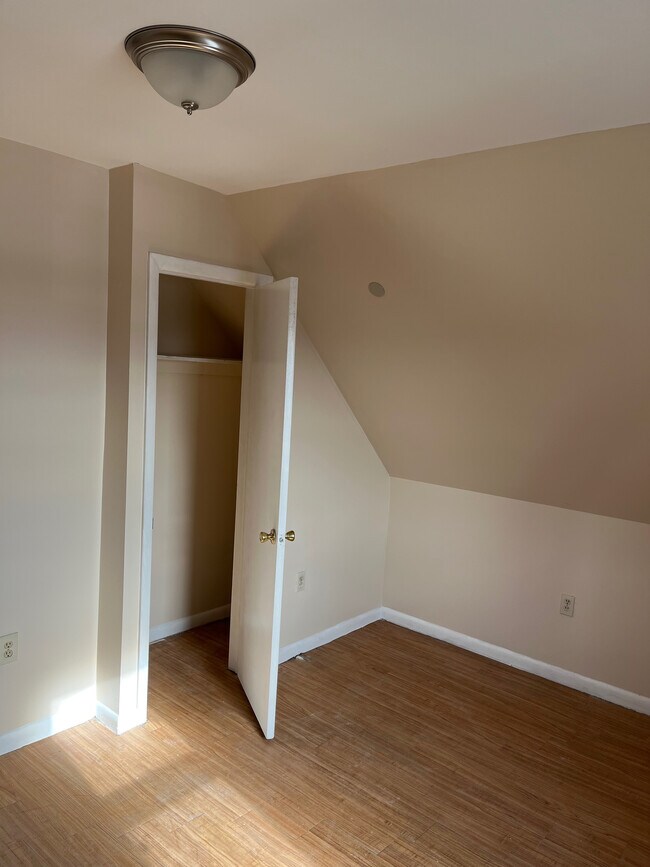 Photo - 13 Armstrong Pl Unidad Apt 3