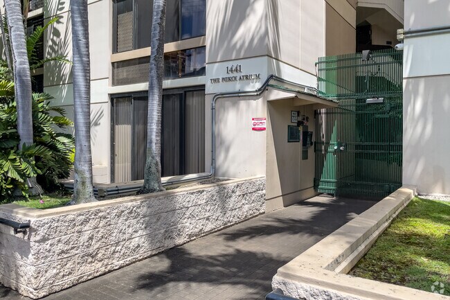 Photo - The Piikoi Apts