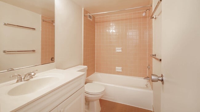 Bathroom - 3003 Van Ness