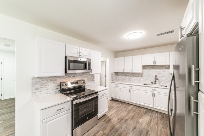 Photo - 2239 Norwood Dr NW