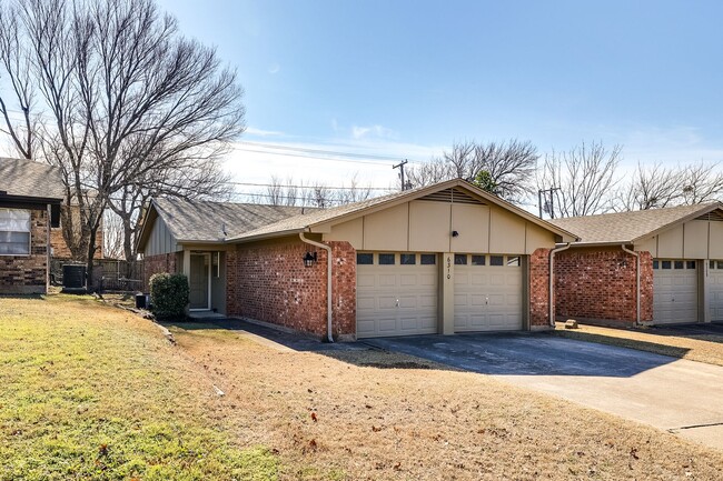 3 Bedroom, 2 Bath Duplex in North Richland... - 3 Bedroom, 2 Bath Duplex in North Richland... Casa