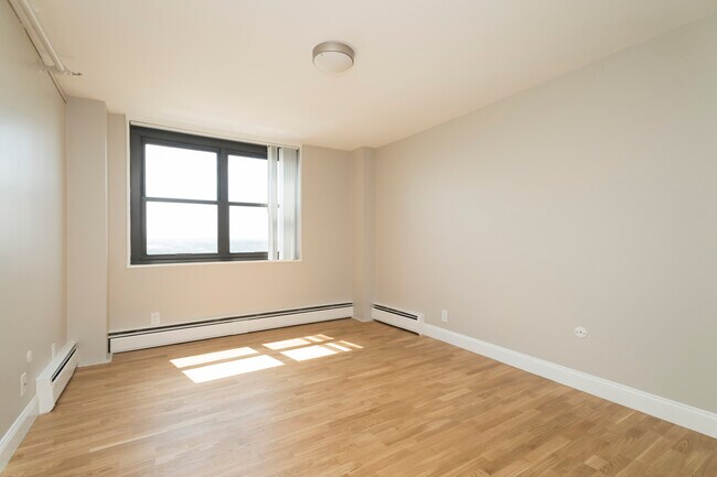 Photo - 128 G St Unit #17E
