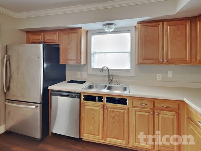 Photo - 947 Lavergne Ln