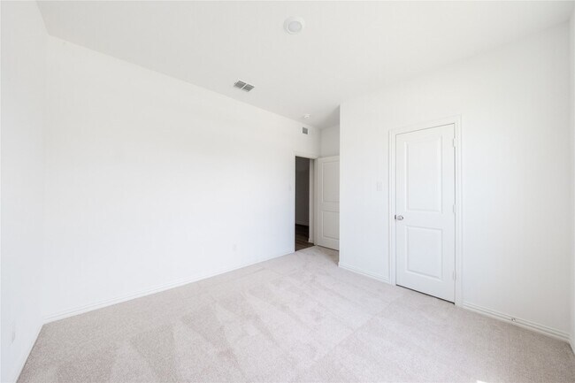 Photo - 138 Jenkinson Dr