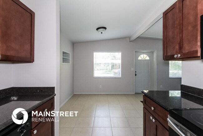 Photo - 1911 3rd Ave E