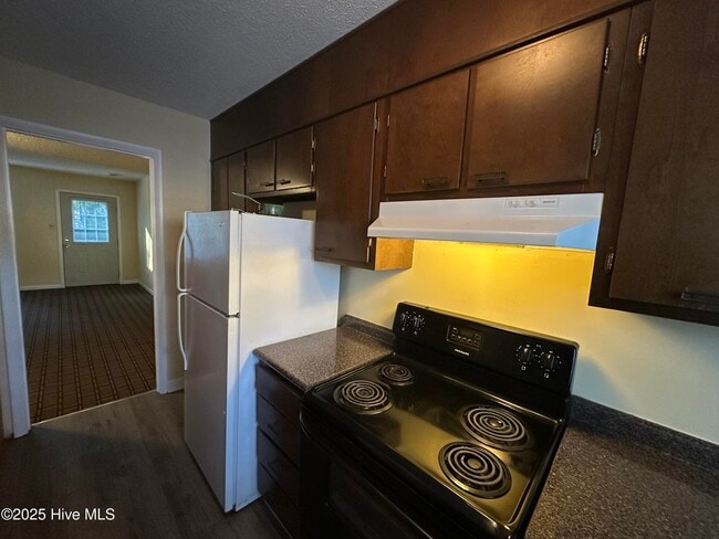 Photo - 125 Stratton Pl