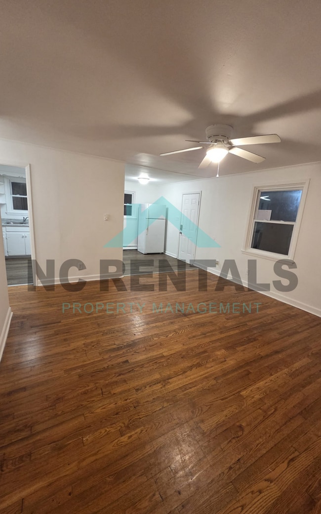 Photo - 527 Swain Dr