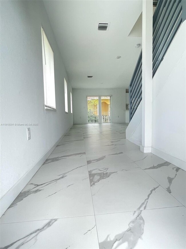 Photo - 116 NW 10th St