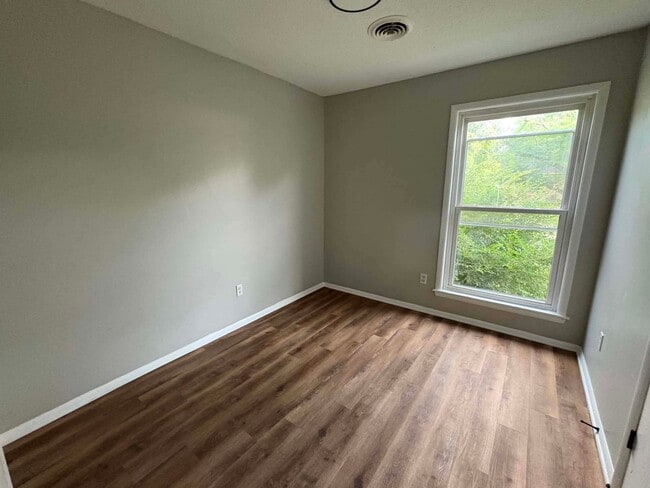 Photo - 123 Tisdale St