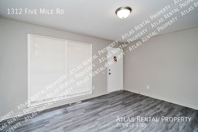 Photo - 1312 5 Mile Rd