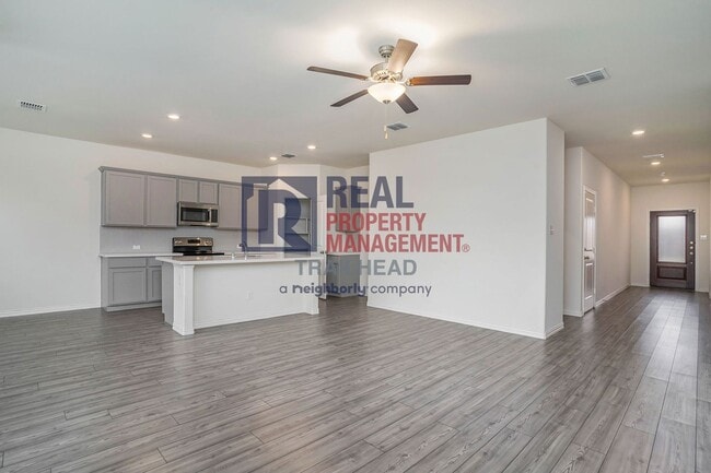 Photo - Charming 3-Bedroom Home in Desirable Neighborhood!