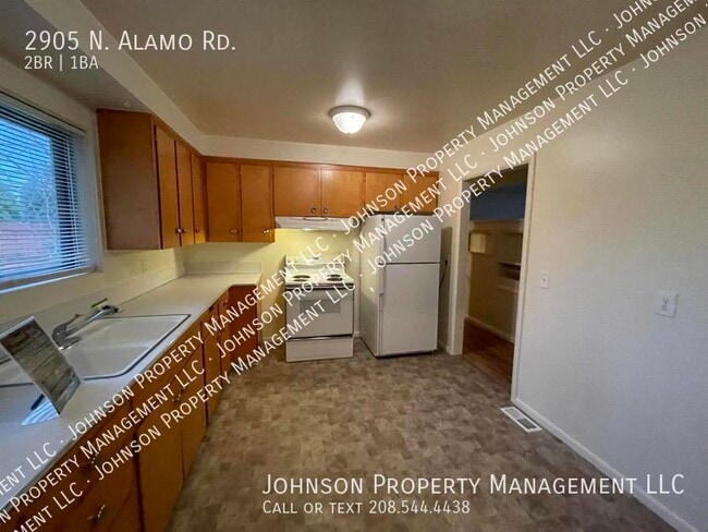 Photo - 2905 N Alamo Rd