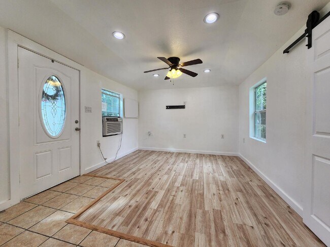 Photo - Updated 1-Bedroom Home with Spacious Yard ...