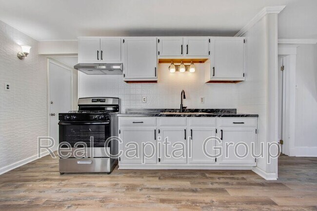 313 Fenton St Unidad 1 Lower
