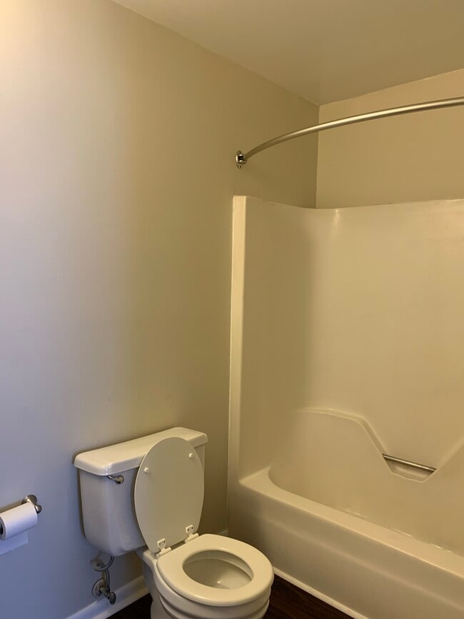One Bedroom-Bathroom