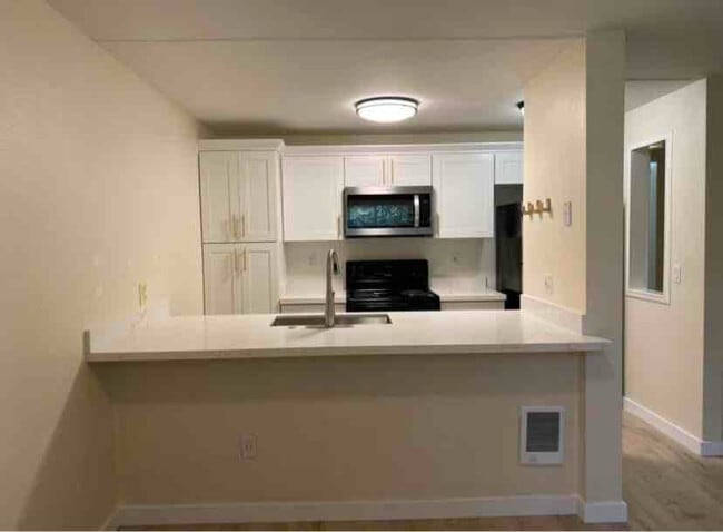 Building Photo - 7453 Newcastle Golf Club Rd Rental