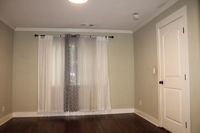 Photo - 2887 Lincoln Ave