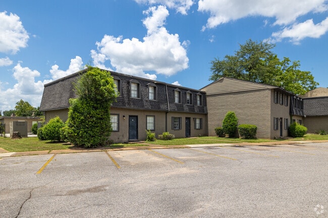 Perfectly Maintained - Barrington Park Apartments