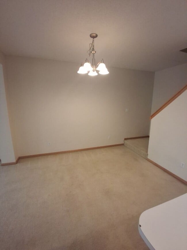 Photo - Light and bright! 2 BR, 1.5 BATH Woodbury ...