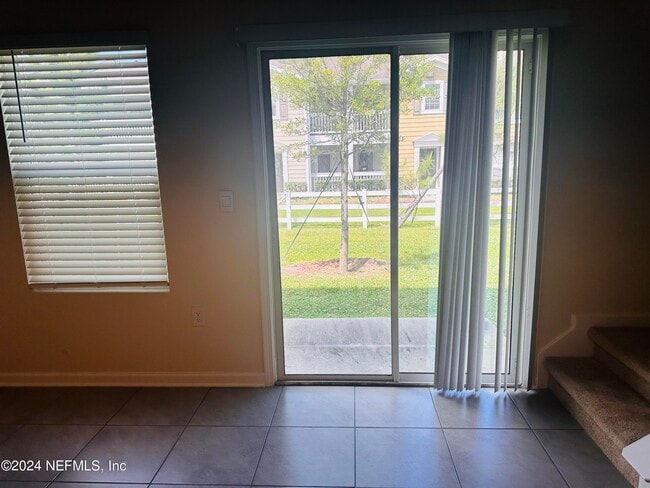 Photo - 9549 Star Dr