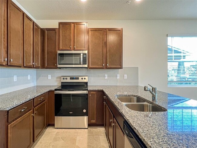 Photo - 10227 Highline Crest St