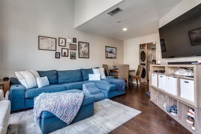 3100 Cole Ave Unit 213