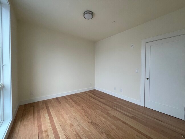 Photo - 23 Cameron St